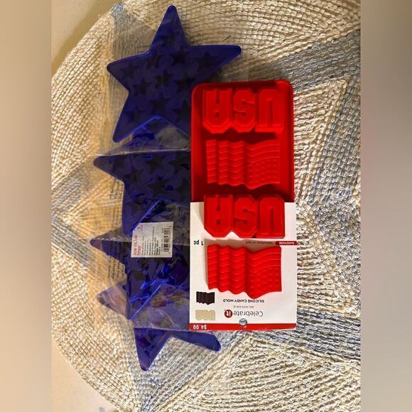 Americana baking molds - Picture 1 of 3